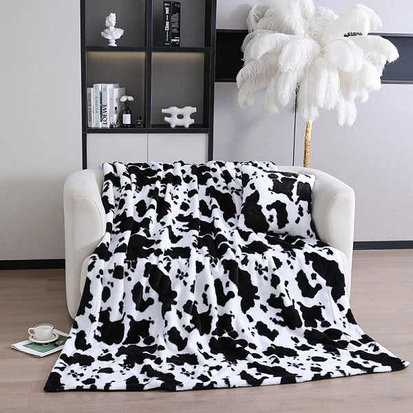 Coperta stampata con mucca