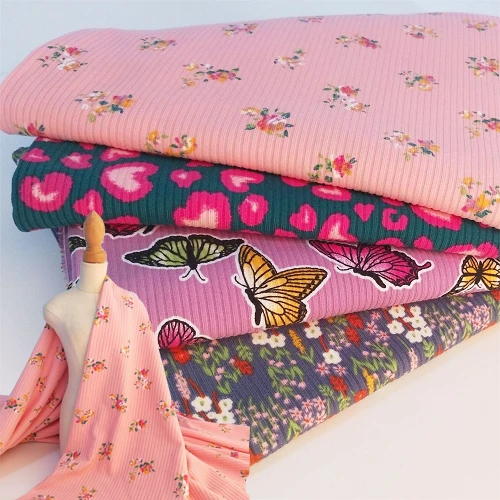 Tessuto a coste con stampa jacquard