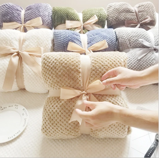 Coperta in flanella jacquard a quadri ananas