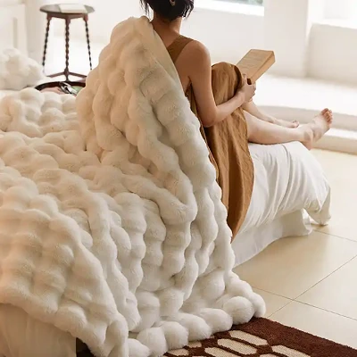 Coperta in pelliccia sintetica di coniglio